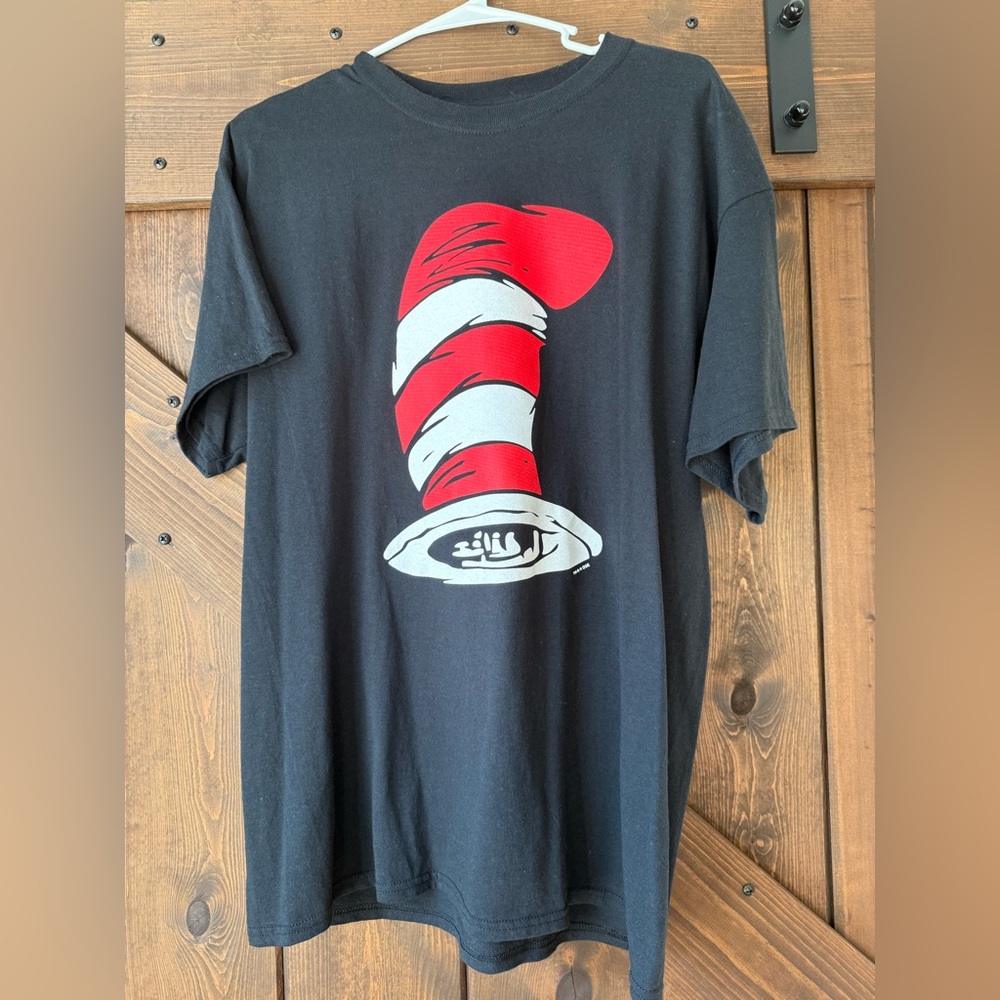 Dr. Seuss Cat In The Hat T-Shirt Size X-Large EUC Read Across America